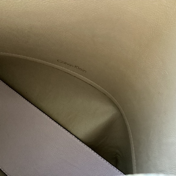 Calvin Klein Large Pink Tote with Shoulder Strap - Picture 6 of 6